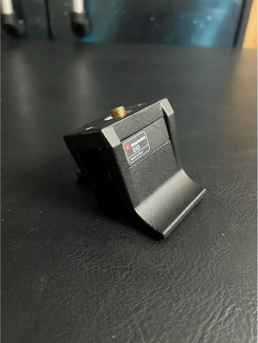Manfrotto 243 Car Window Pod Camera Mount Vehicle Rest– Italy